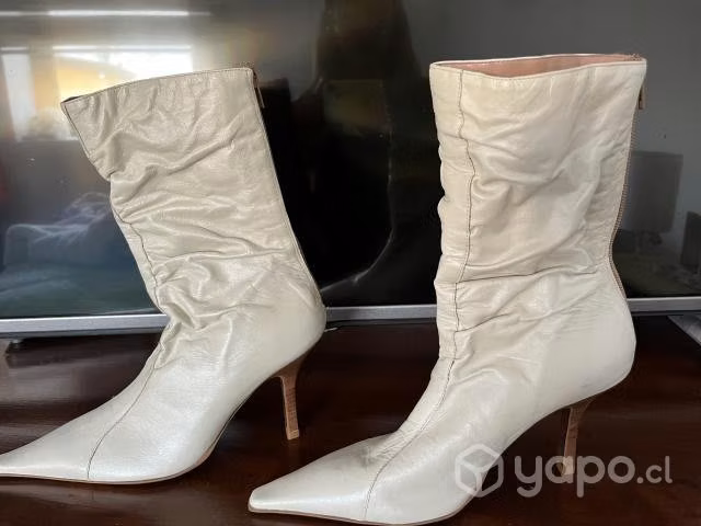 Botas