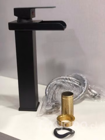Llave Monomando para Vanitorio Cascada Recta Negra