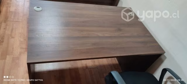 Escritorio oficina poco uso