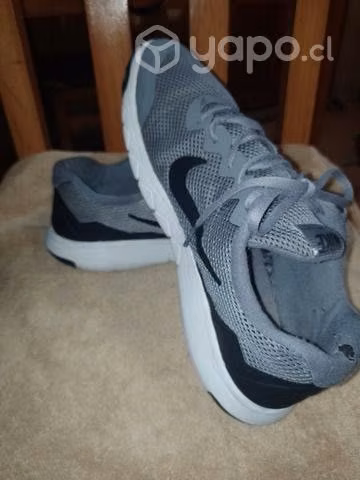 Zapatillas Nike original talla 43