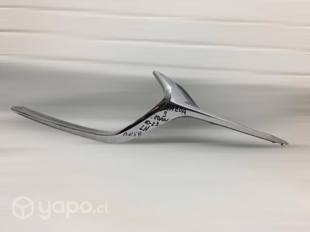 Bisel mascara lh mazda 