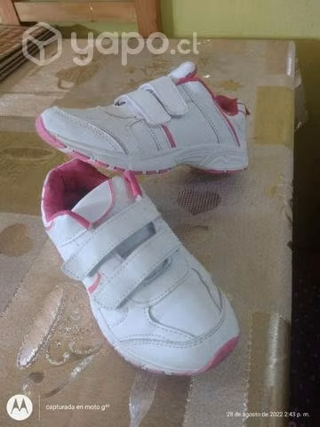 Zapatillas 32 excelente estado - Imagen 2