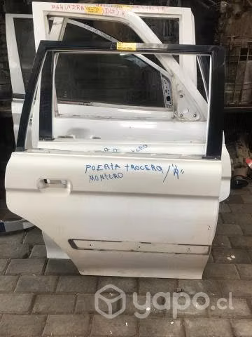 Puerta trasera derecha Mitsubishi Montero Sport 19