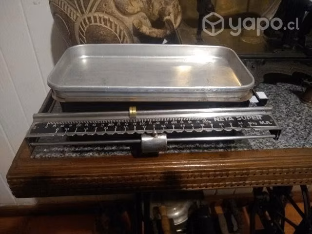 Antigua balanza Neta Super en buen estado