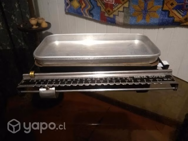 Antigua balanza Neta Super en buen estado