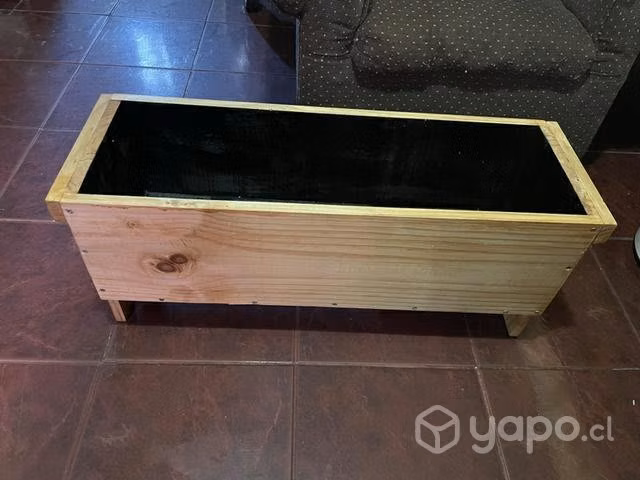 Jardinera de madera.