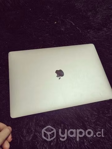 Macbook pro 15 touch bar 2018