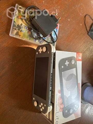 Nintendo switch lite + Pokémon Arceus