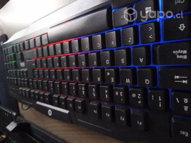 Teclado gamer con luces