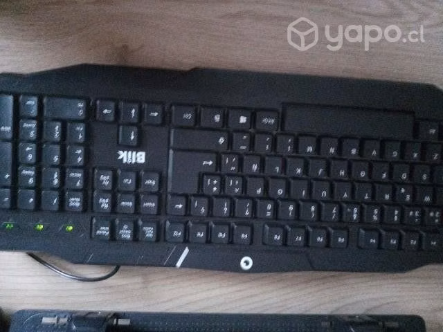 Teclado gamer con luces