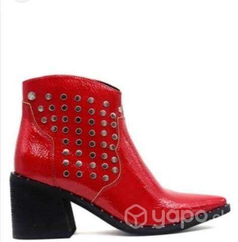 Botines rojos con tachas - Imagen 3