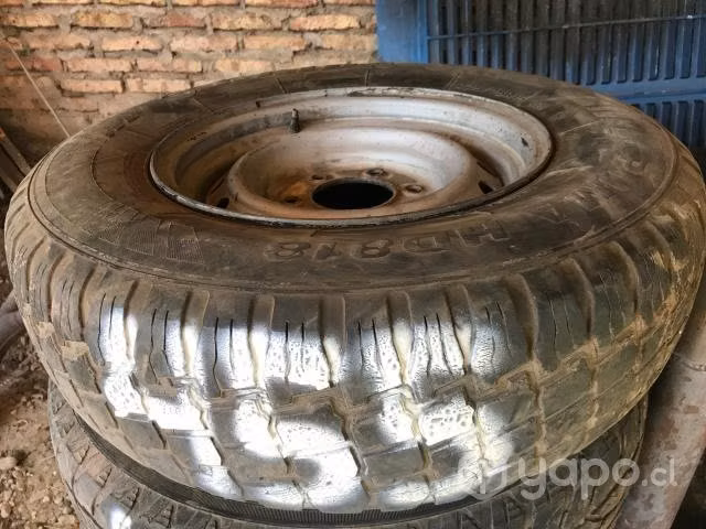 Llanta fierro con neumatico 22575R15 (455) Ford Ra