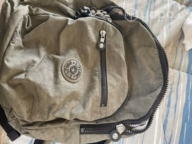 Mochilas kipling 16 litros , buen estado