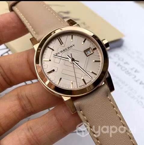 Reloj Burberry correa de Cuero en caja