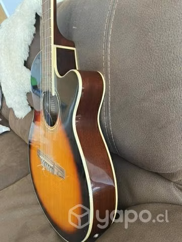 Guitarra Ibanez cuerdas de nilon implacable