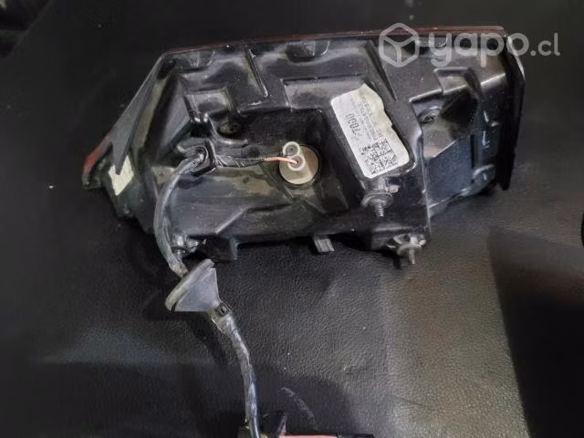 Focos maletero kia cerato 2020