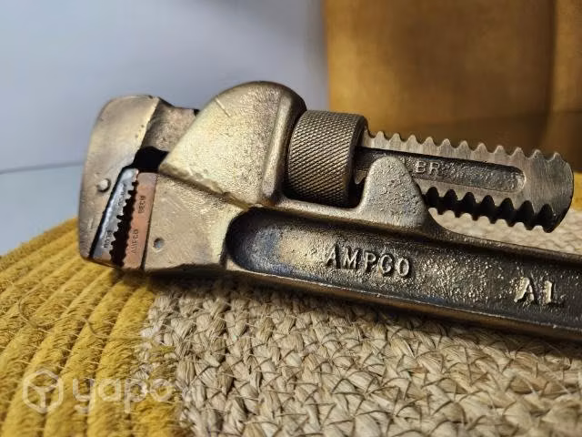 Llave de bronce ampco