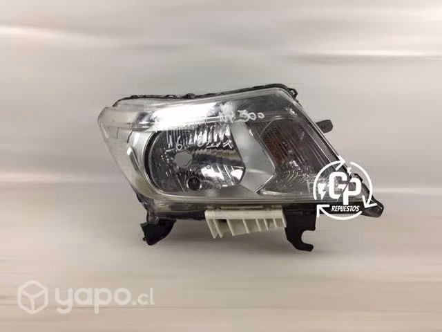 Foco Óptico RH Nissan NP