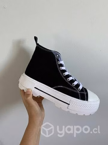 Zapatillas estilo converse nuevas talla 36