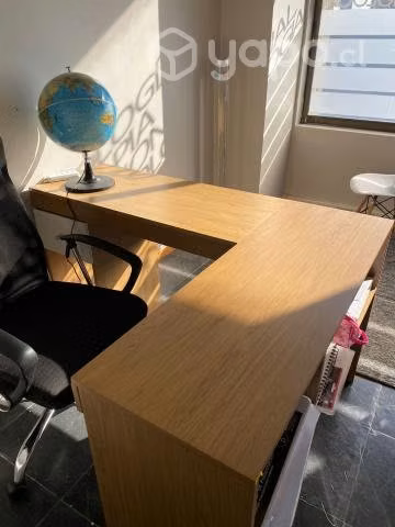 Escritorio semi nuevo