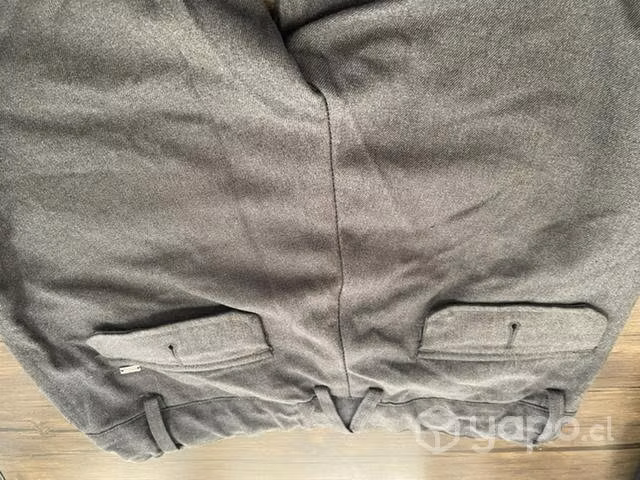 Pantalón gris colegio montaña talla 16