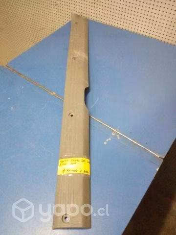 Cubre zocalo delantero derecho Ford Ranger Tailand