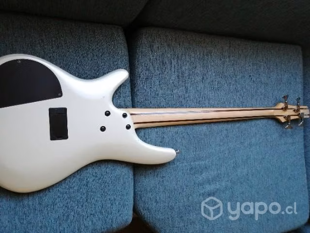 Bajo ibanez sr300 activo
