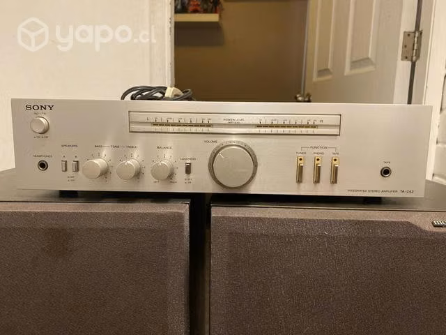 Amplificador Sony de 35 wats tape phono tuner