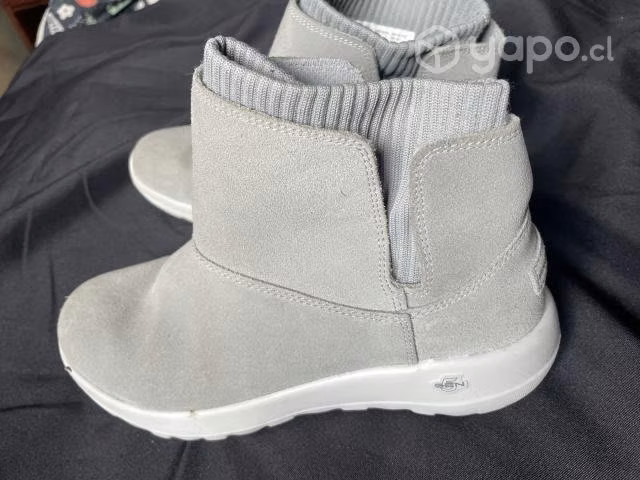 Skechers