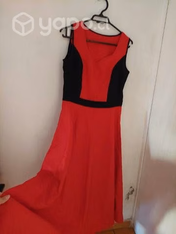 Vestido rojo contemporáneo - Imagen 3