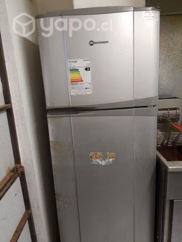 Churrasquera maigas y 2 refrigerador