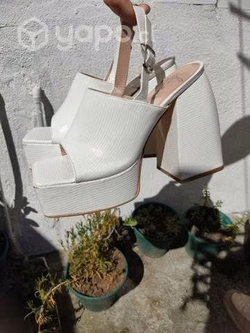 Sandalias plataforma blancas