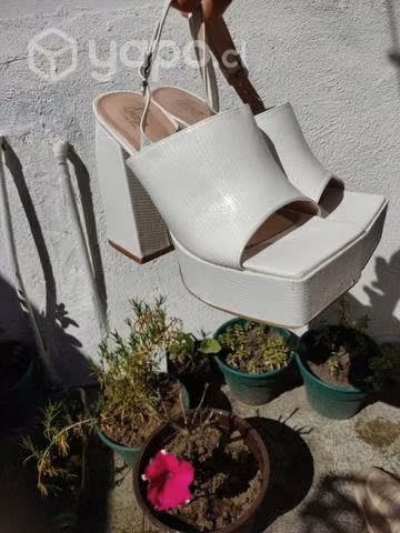Sandalias plataforma blancas