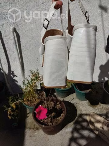 Sandalias plataforma blancas