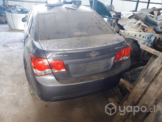 Tapamaleta chevrolet cruze 2014