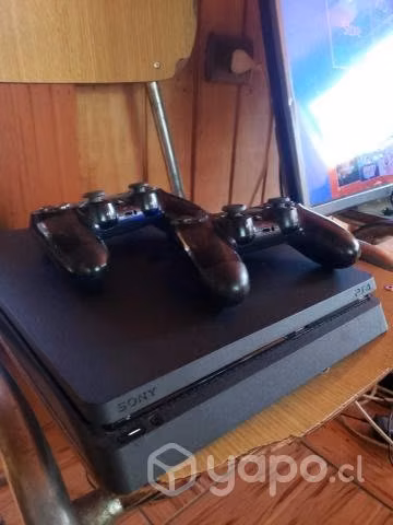 Ps4 slim 1Tb + 2 controles + juegos