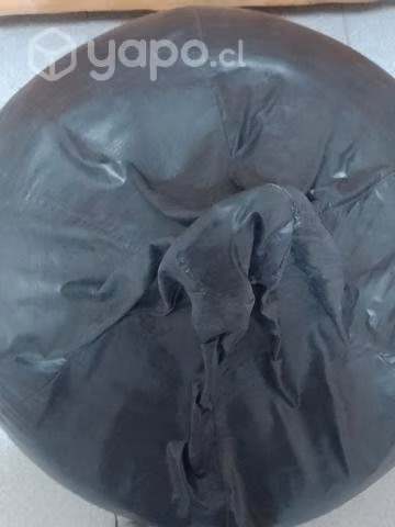 Puff cuero negro