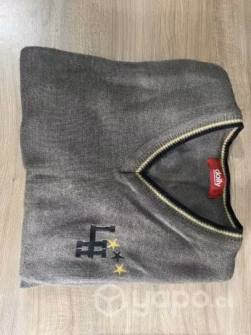 Vendo veston, sweter y corbata liceo de hombres