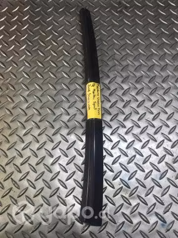 Moldura lame vidrio trasera izq Montero Sport