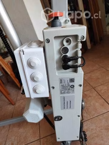 Grúa eleva pacientes