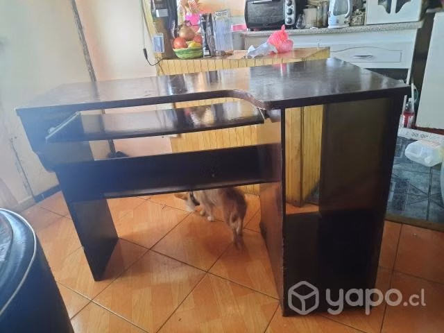 Escritorio de madera - Imagen 3