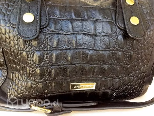 Cartera Negra con Diseño Exclusivo - Imagen 2