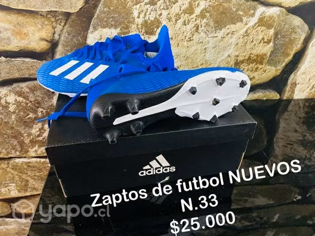 Zapatos de fútbol y baby fútbol
