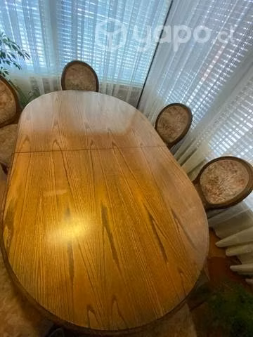 Mesa Extendible con su respectiva sillas