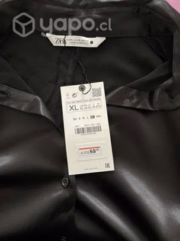 Blusa satinada negra Zara - Imagen 3