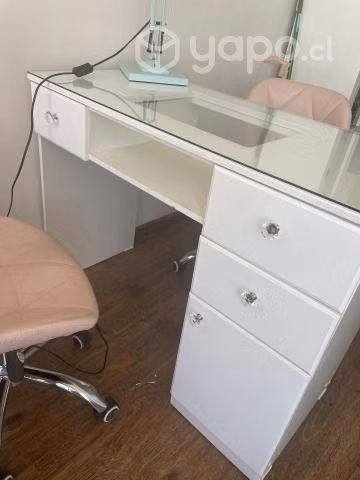 Mesa manicure