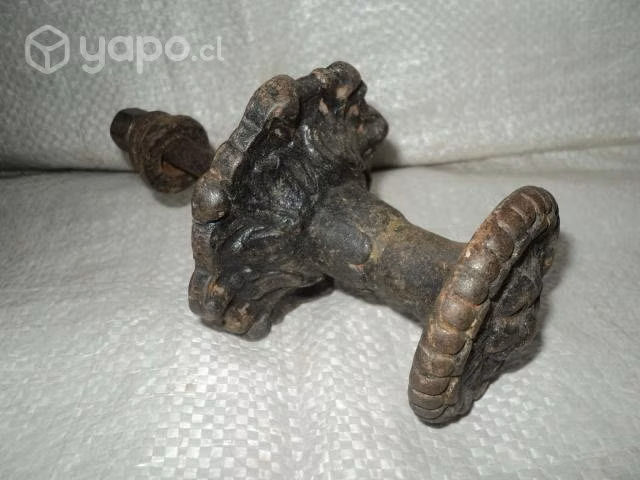 Antiguo Tirador Puerta En Fierro Cara De León