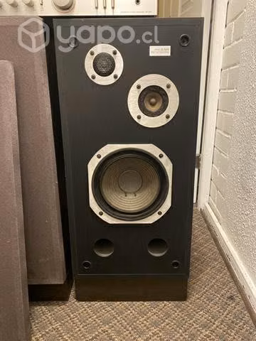 Parlantes trío kenwood de 35 wats reales 8 ohms