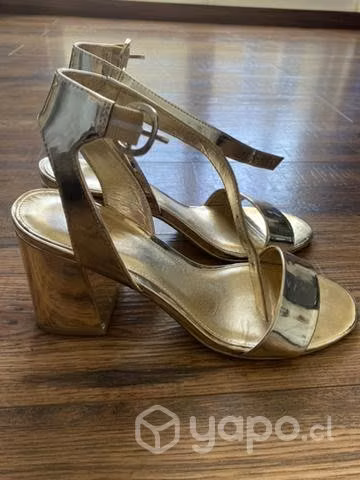Sandalias Doradas