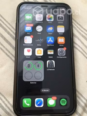 IPhone XR + 4 carcasas - Imagen 5